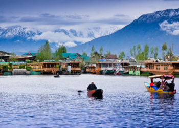 J&K Govt to develop five villages within Dal Lake as Tourist Villages