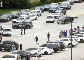 4 killed in shooting at medical building in US; shooter dead