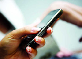 Parents heavily reliant on phones when tending to kids at home