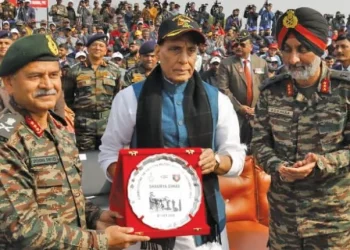 Will achieve our goal when we reach Gilgit, Baltistan: Rajnath in Kashmir