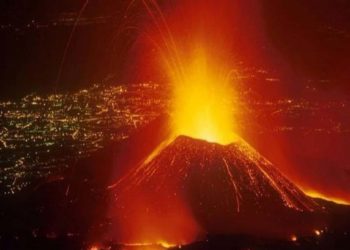 World’s largest volcano in Hawaii erupts after nearly 4 decades