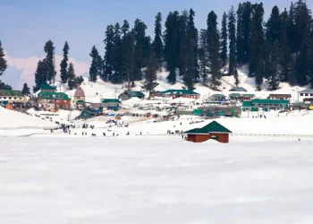 Gulmarg Hoteliers May Face Evictions Soon Under New Land Laws