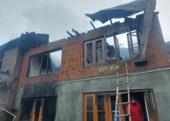 Nocturnal Fire Engulfs Several Houses In Dalgate Srinagar