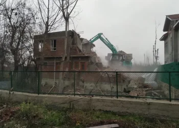 In A First, Govt Runs Bulldozer Over Jaish Militant’s House In Pulwama