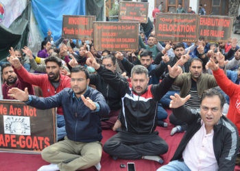 PM Package Employees Continue Protests For Relocation From Kashmir