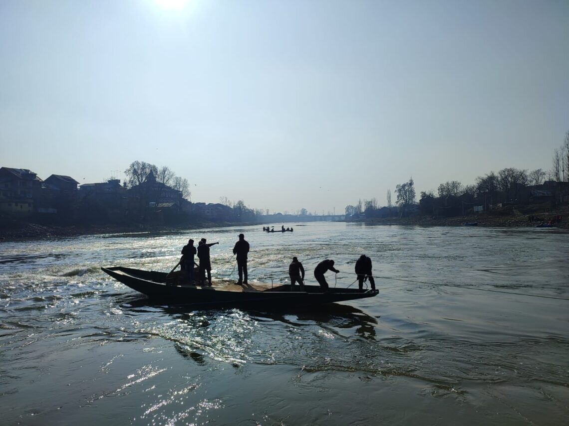 Clicking Videos , Photos Banned Near Rescue Ops Sites In Sopore