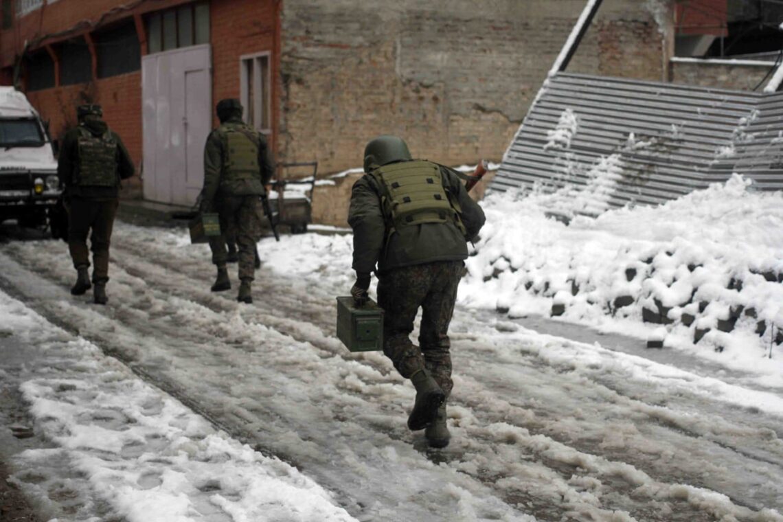 Gunfight Breaks Out In Central Kashmir’s Budgam