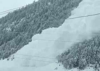 Watch: Snow Avalanches Hit Ganderbal, No Damage Reported