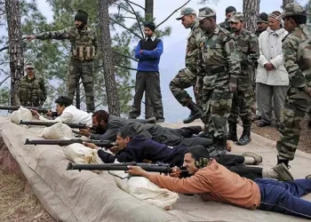 Govt Hands Over Guns To Volunteers In Rajouri To Counter Militants