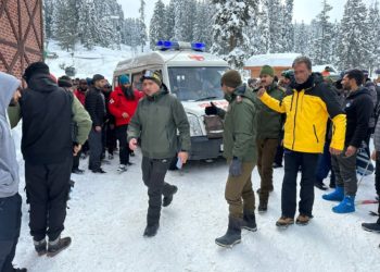 2 Polish Tourists Dead, 21 Rescued After Avalanche Hits Afarwat Peak In Gulmarg
