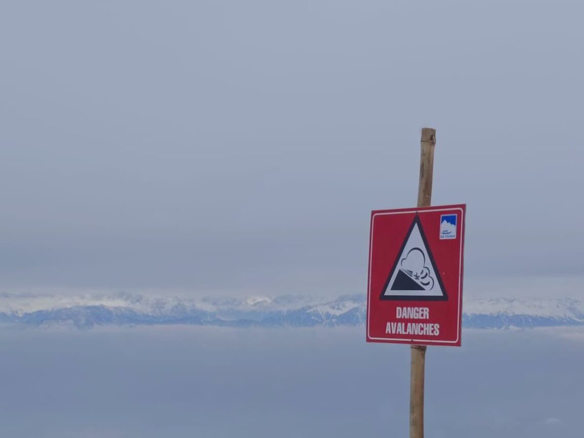 Another Avalanche Hits Gulmarg’s Afarwat, No Casualties Reported 