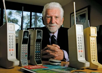 Father Of Cellphone Sees Dark Side But Also Hope In New Tech