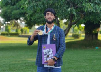 ‘Keashur Praw’ Makes It To India Books Of Records For Promoting Kashmiri Language