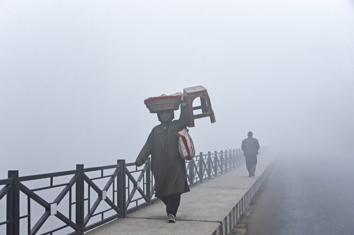 Dense Fog Engulfs Kashmir Amid Severe Cold Wave