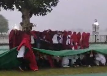 Rain Disrupts International Yoga Day Event in Kashmir