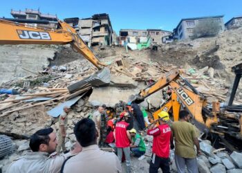 12 Injured After Building Collapses In Kargil
