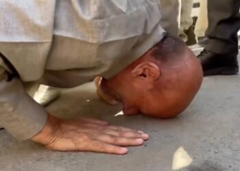 Er Rashid Bows In Srinagar Streets Upon Return From Tihar Jail