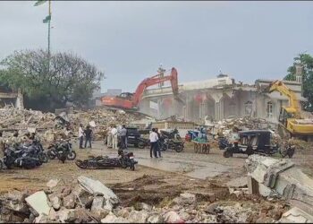 Gujarat Administration Demolishes 500-Year-Old Mosque And Graveyard