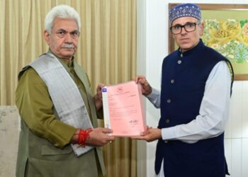 LG Sinha Invites Omar Abdullah To Form Government On Wednesday