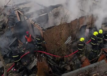 18 Houses Damaged After Fire Breaks Out In Srinagar’s Rainawari