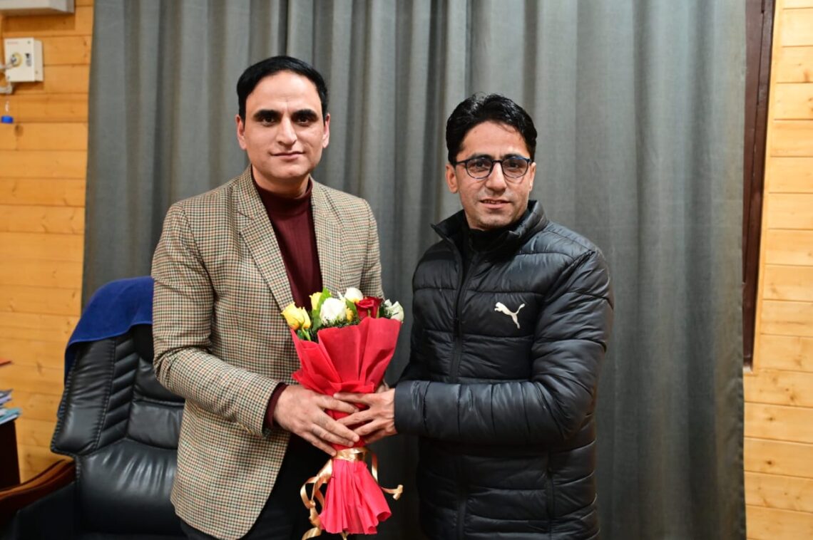 Qazi Irfan Assumes Charge As Regional Transport Officer Kashmir