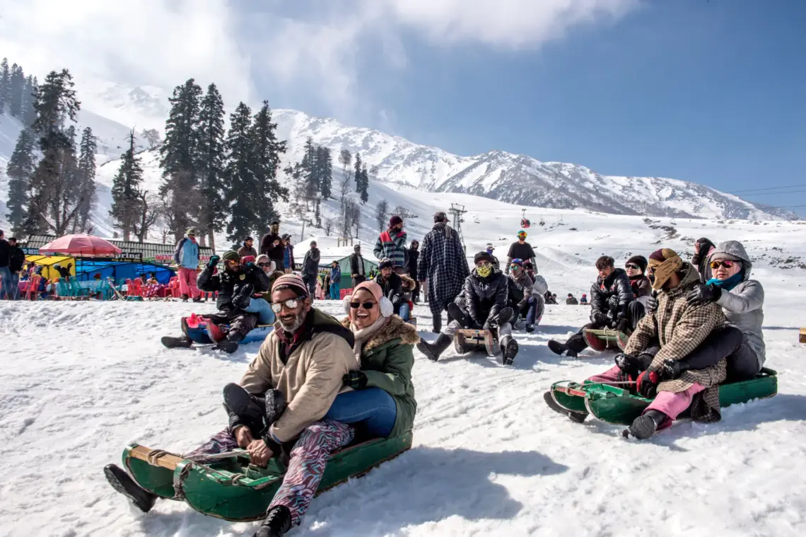 Gulmarg Tourism Authorities Ban Sledging on Ski Slopes