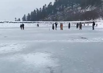 Nature’s Icy Canvas: Panner Dam In South Kashmir’s Tral Freezes, Attracts Tourists