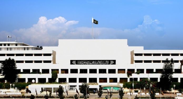 Pakistan Parliament Passes Resolution Urging India to Hold Plebiscite in Kashmir