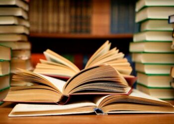 Political Parties Condemn Seizure of Religious Books in Kashmir