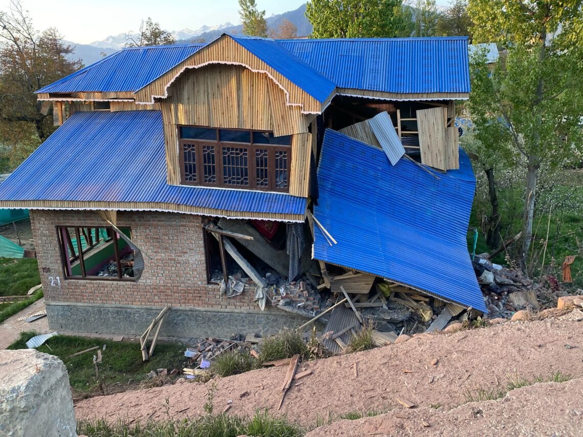 Houses of Three Militants Destroyed In Blast