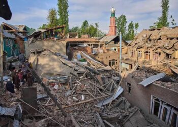 CM Omar, Mehbooba, Mirwaiz Urge Caution Over Civilian Homes Damaged After Pahalgam Attack