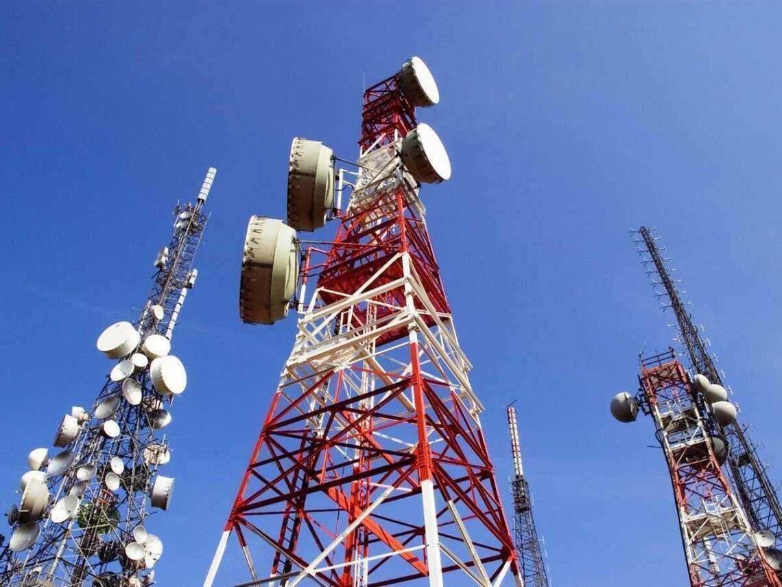 Srinagar Residents Slam Jio Over Network Woes, Demand Immediate Action
