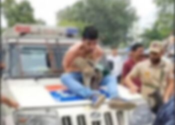 JK Police Personnel Parade Man with Shoe Garland in Jammu, Probe Ordered