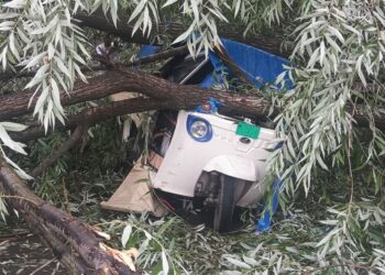 Heavy Rainfall Lashes Several Parts of Kashmir