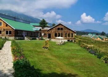 J&K Govt Orders Eviction Of Famed Hotel Nedous In Gulmarg