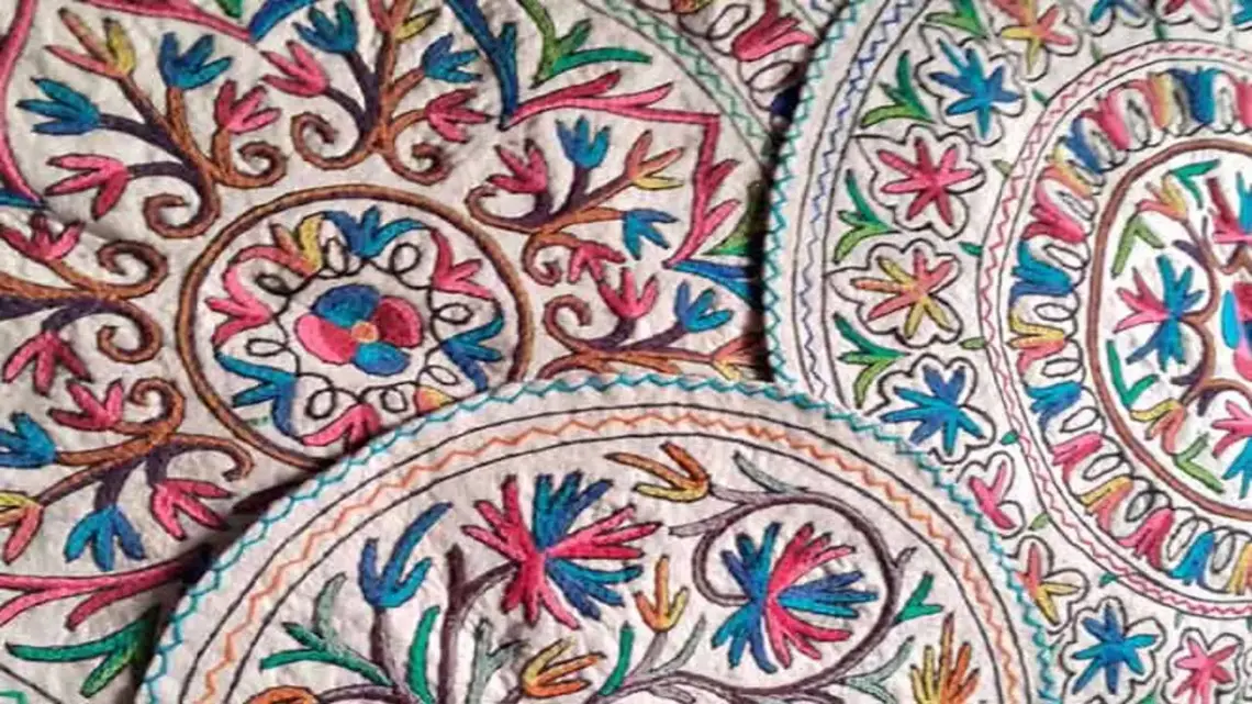 Govt Approves Funds to Revive Traditional Namda Craft in Kashmir