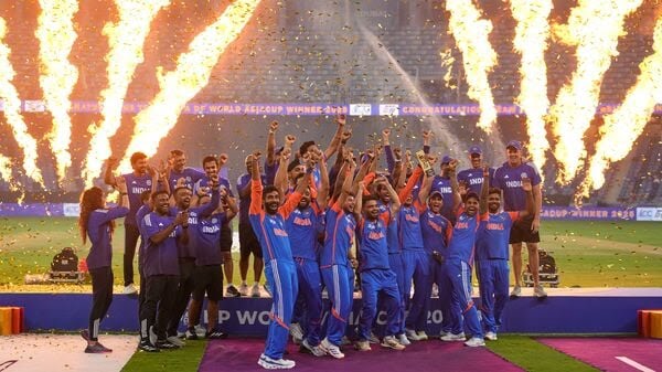 India Refuse Asia Cup Trophy from ACC President, Celebrate Empty-Handed on Stage