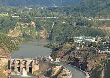 Uri on Alert as Jhelum Water Level Rises