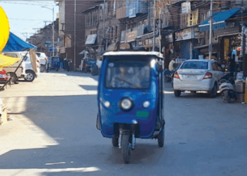 RTO Kashmir Declares M.A Road, Residency Road as ‘No e-Rickshaw Zones’