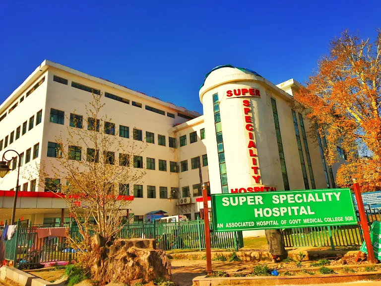 Ventilator Shortage Hits Kashmir’s Super Speciality Hospital, Patients Suffer