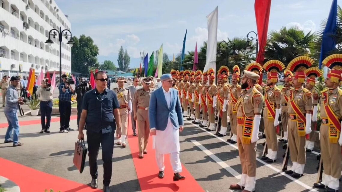 Darbar Move Resumes In Srinagar After 4-Year Gap