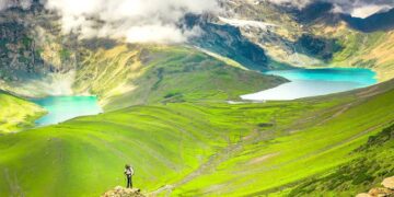 Trekkers Demand Reopening of Great Lakes Routes in Kashmir
