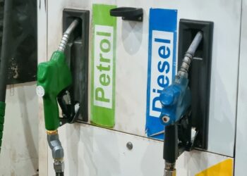 Govt Bars Bulk Purchases of Petrol, Diesel at Pumps