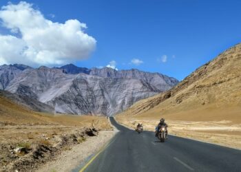 Bihar Govt To Give 20,000 Per Person For Ladakh Trip
