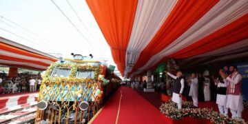 India’s First Hydrogen-Powered Train Flagged Off