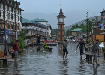 Waterlogging Exposed Serious Flaws in Srinagar Smart City Project: CM Omar Abdullah